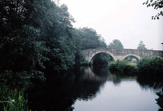 Puente Medieval de Furelos, por donde pasa el camino de Santiago.